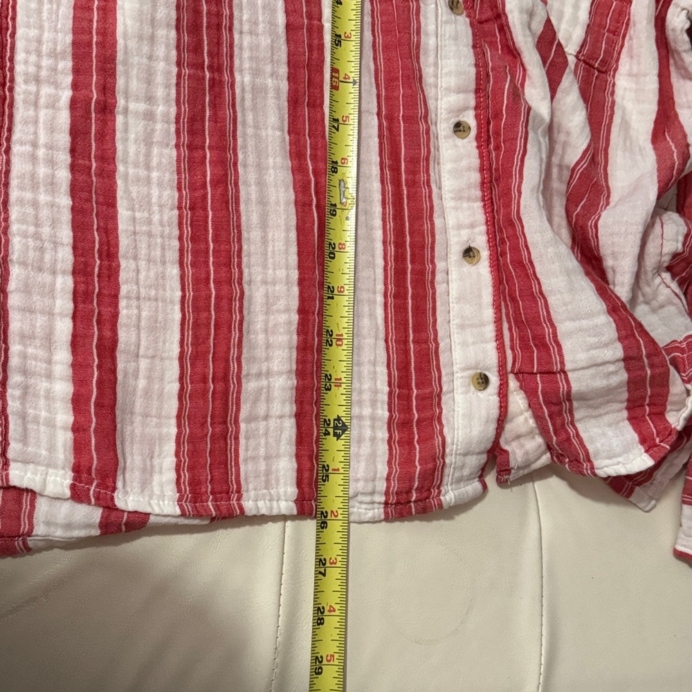 Old Navy Cotton Button Up Shirt-S-Red/White Striped-Notched Sides-Textured EUC - Picture 15 of 15